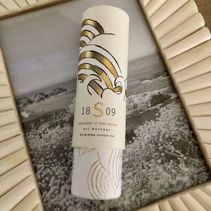 Brand new SURF All Natural Fragrance from Free People - Clean Beauty
